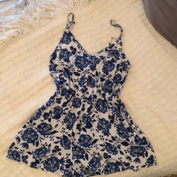 FLORAL ROMPER - Picture 1 of 2